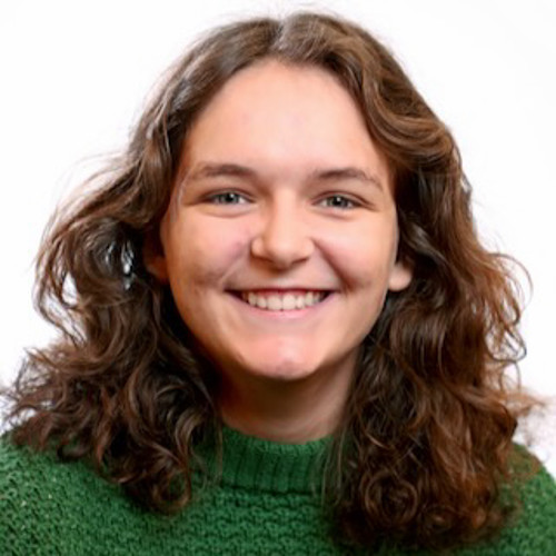 Emma Hart Headshot